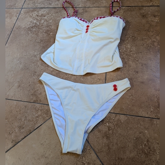 Samil NWT Stylish Cream Swim Set with Red Accents Medium - Picture 1 of 3